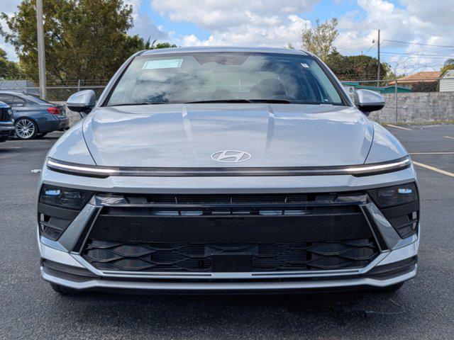 2025 Hyundai Sonata SE photo 3