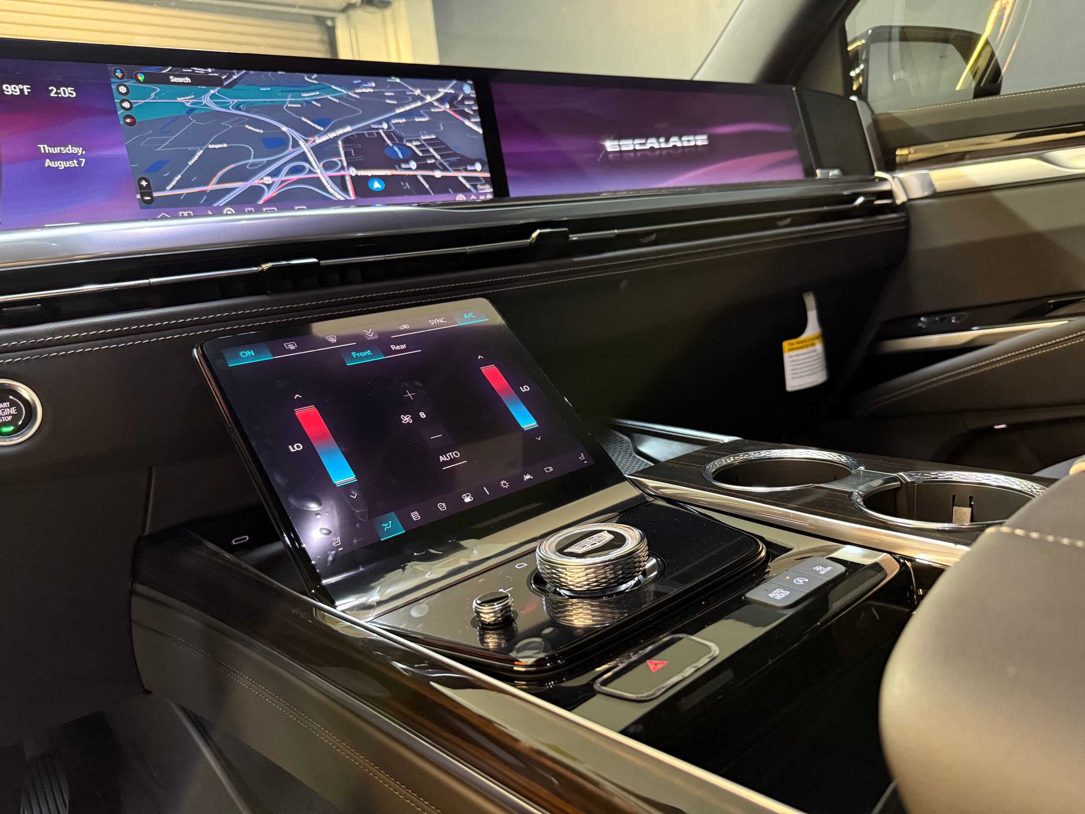 2025 Cadillac Escalade ESV Luxury photo 17