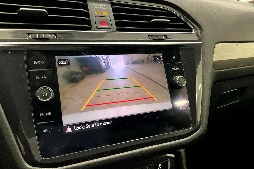 2021 Volkswagen Tiguan SE photo 20