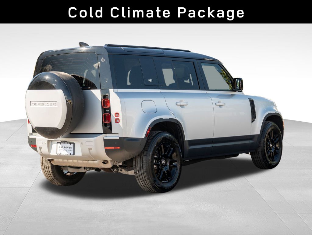 2024 Land Rover Defender 110 S photo 4