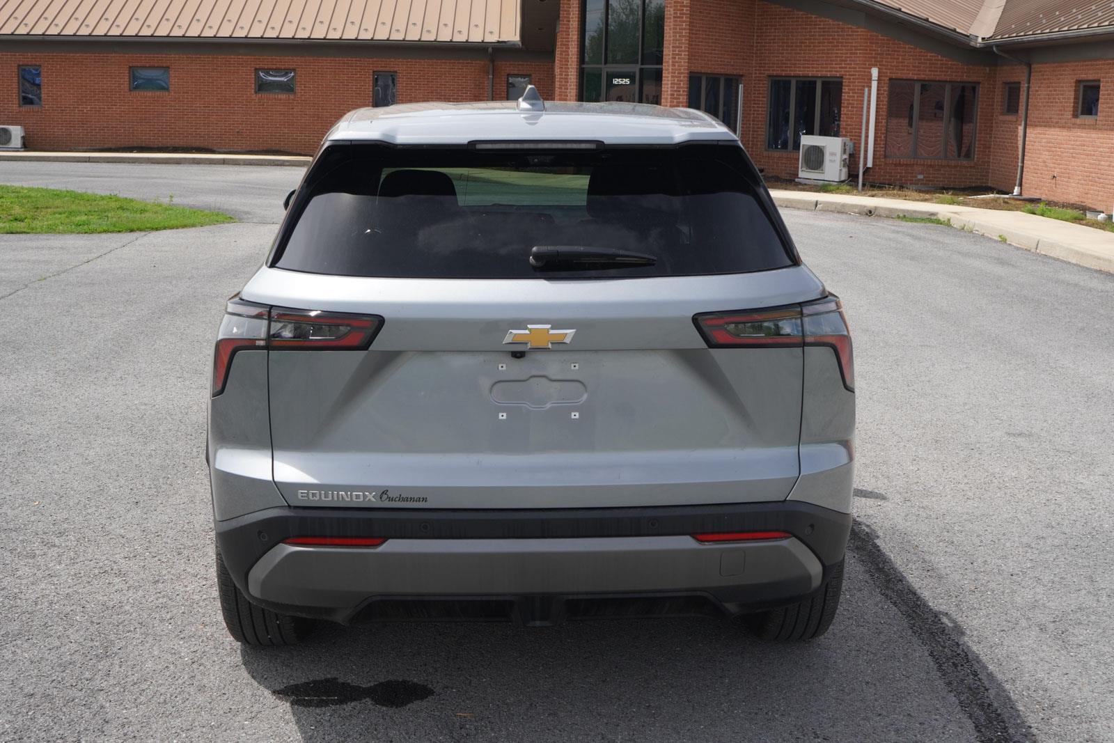 2025 Chevrolet Equinox LT photo 4