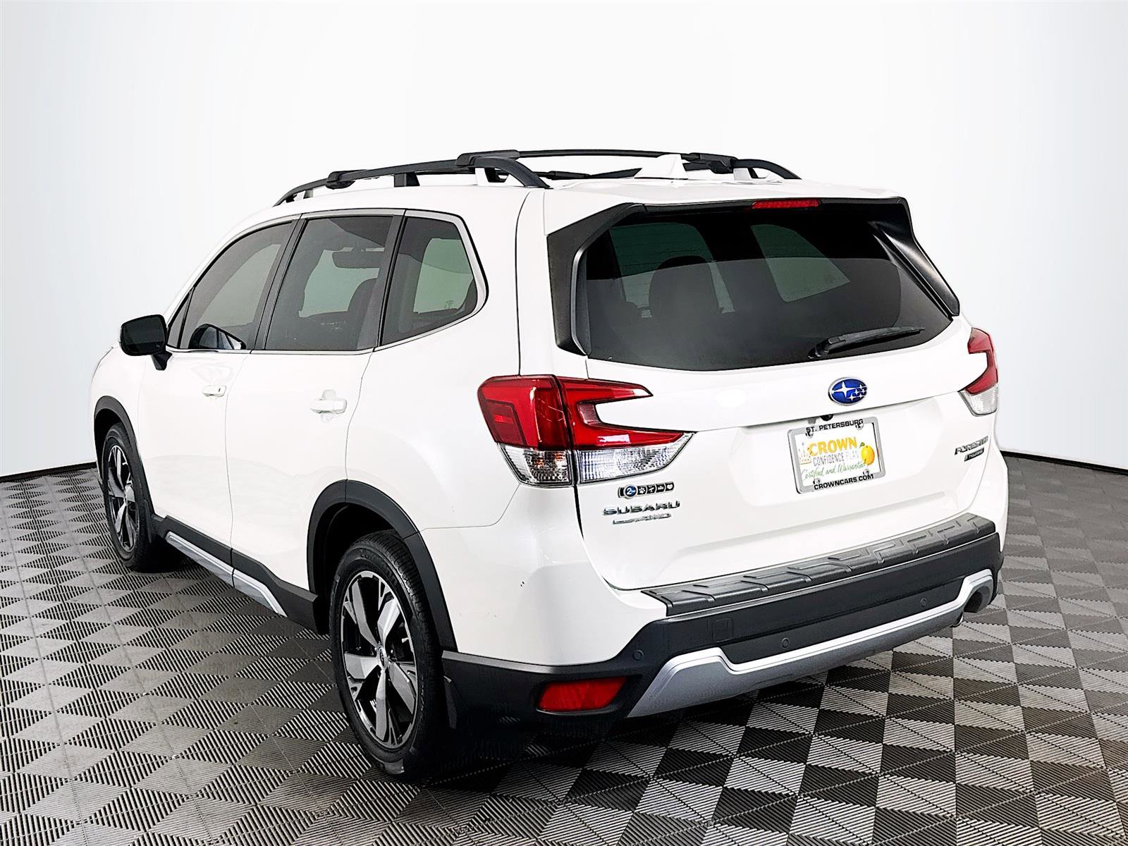 2021 Subaru Forester Touring photo 2