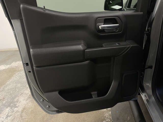 2024 Chevrolet Silverado 1500 Custom photo 15