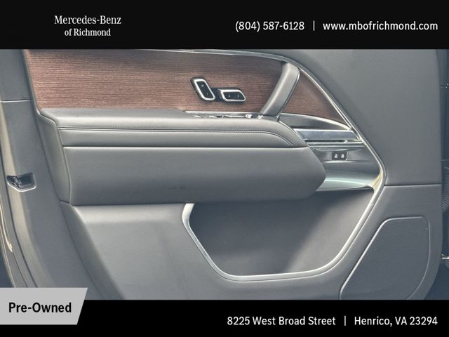 2024 Land Rover Range Rover SE photo 2