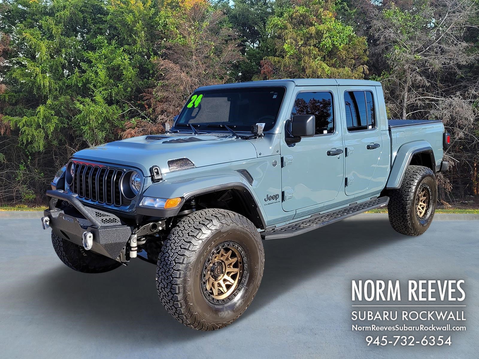 2024 Jeep Gladiator Nighthawk's photo