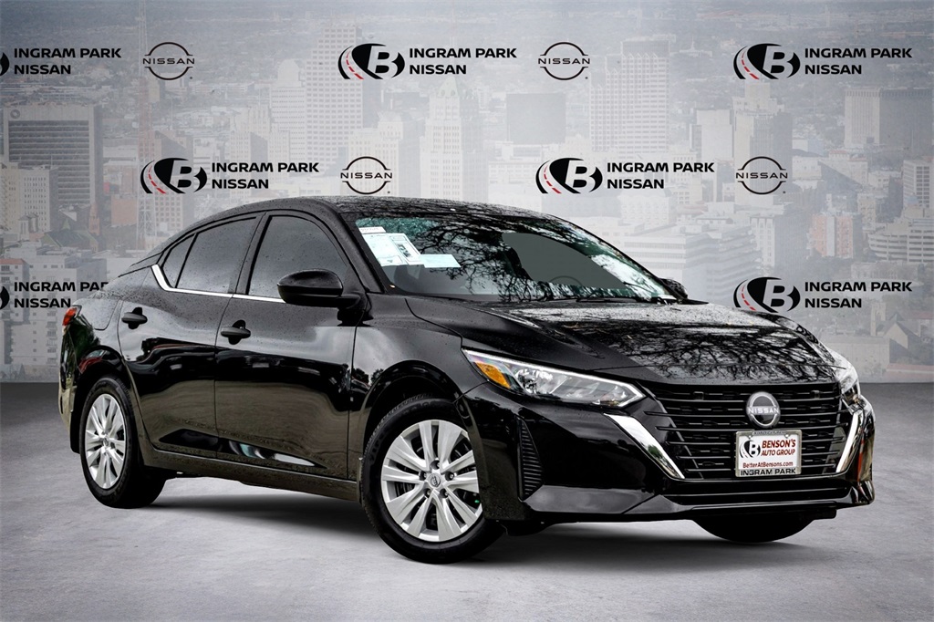 2025 Nissan Sentra S's photo