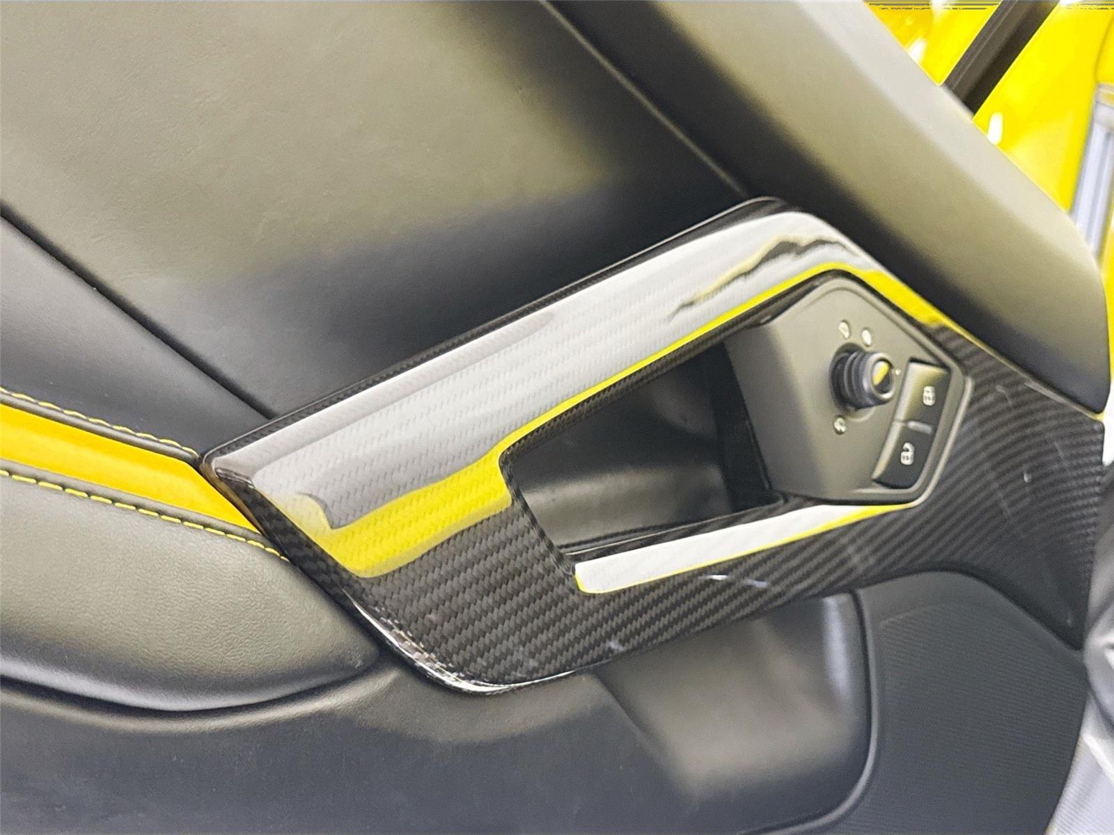 2018 Lamborghini Aventador photo 12