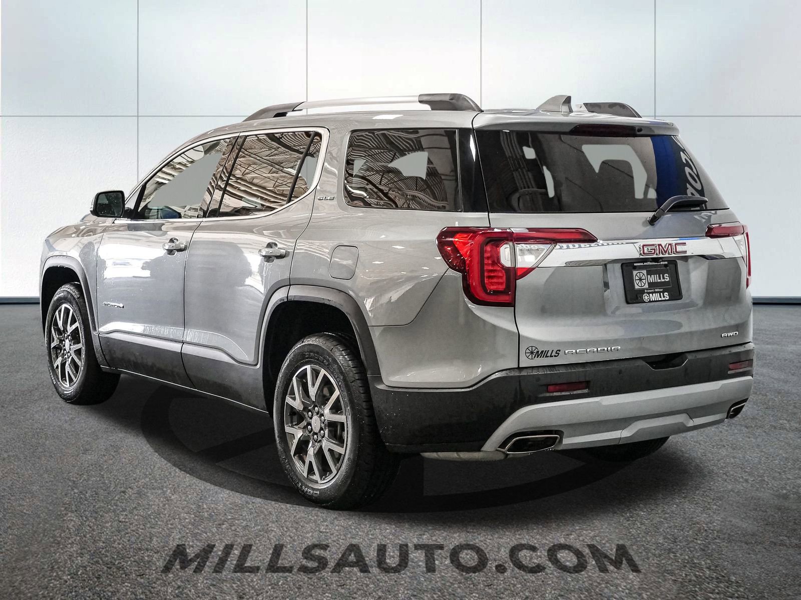 2023 Gmc Acadia SLE photo 4