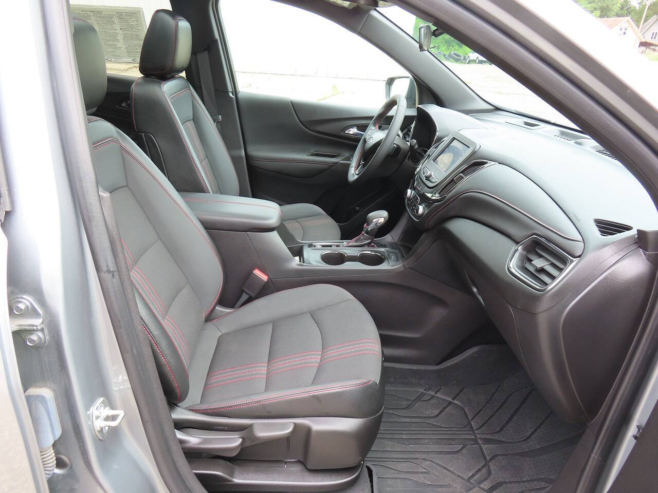 2024 Chevrolet Equinox RS photo 8