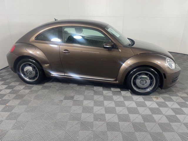 2012 Volkswagen Beetle 2.5L photo 5