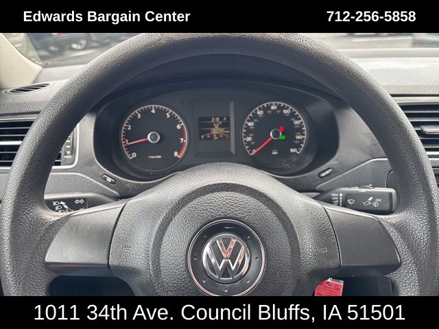 2011 Volkswagen Jetta 2.0 Base photo 15