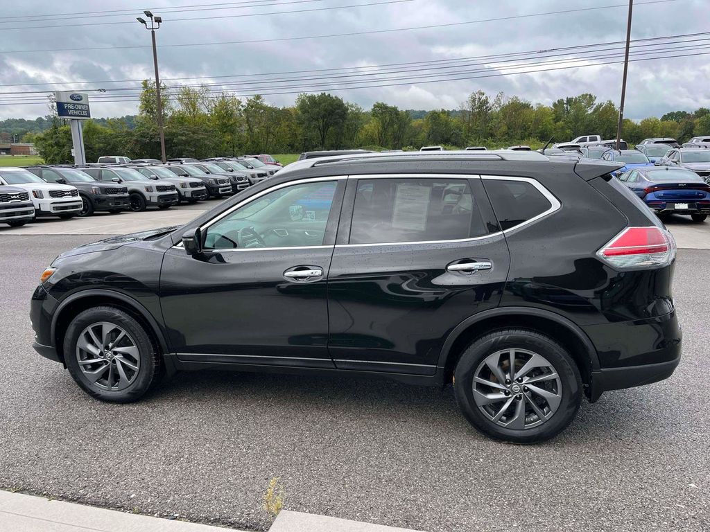 2016 Nissan Rogue SL photo 23