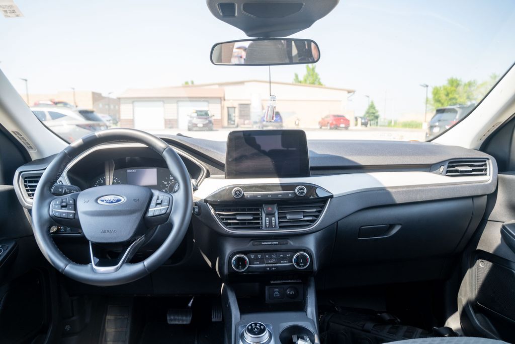 2022 Ford Escape SE photo 15