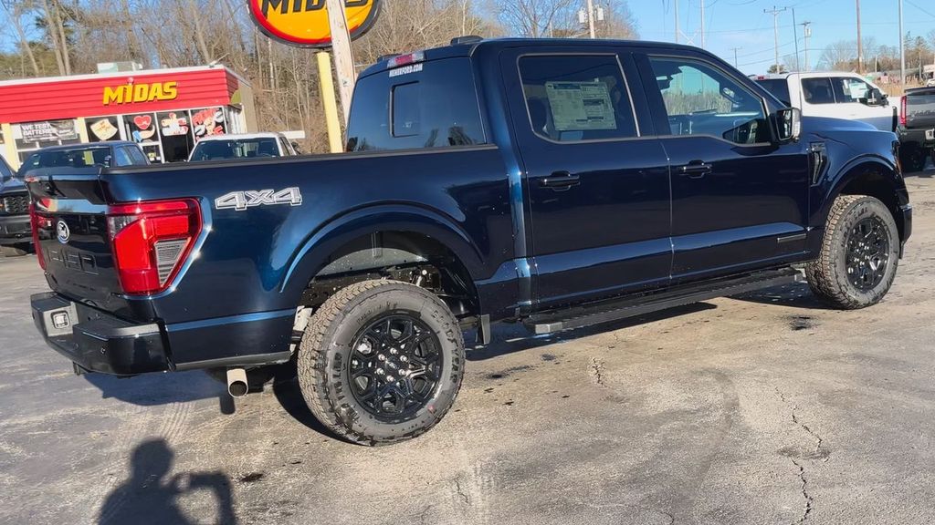 2025 Ford F-150 XLT photo 2