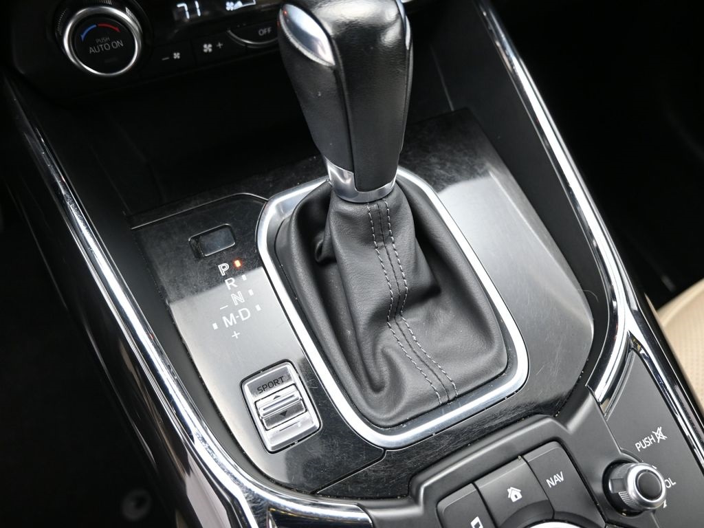 2018 Mazda CX-9 Grand Touring photo 16