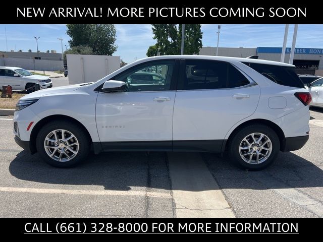 2022 Chevrolet Equinox LT photo 2