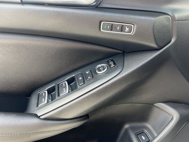 2020 Honda Accord EX-L photo 11