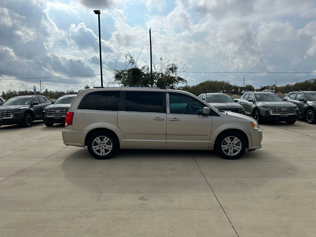 2013 Dodge Grand Caravan Crew photo 4