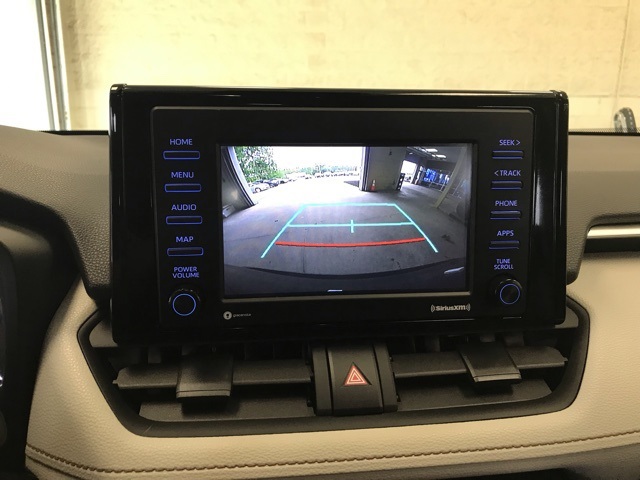 2022 Toyota RAV4 Hybrid XLE photo 21