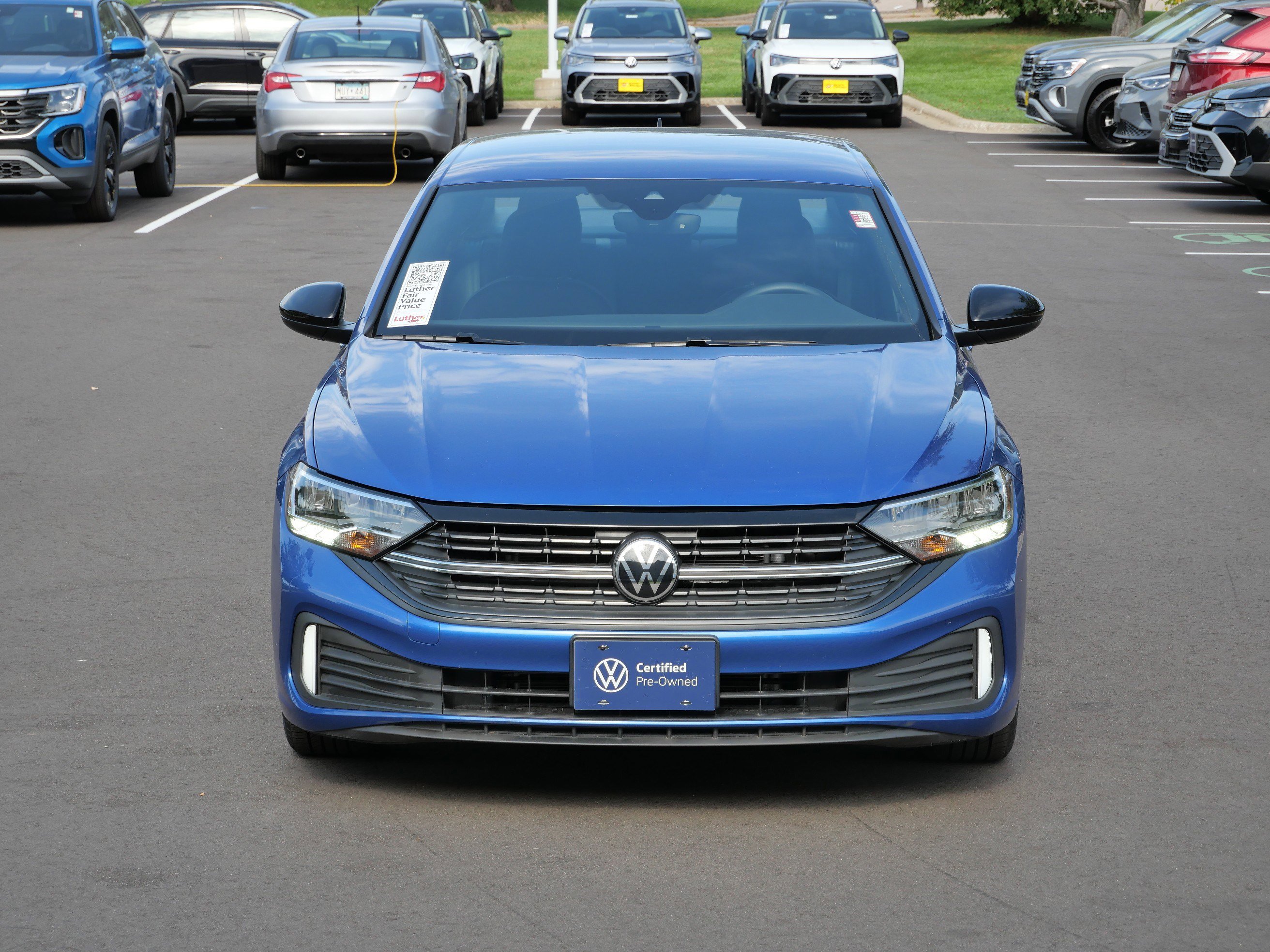 2024 Volkswagen Jetta Sport photo 2