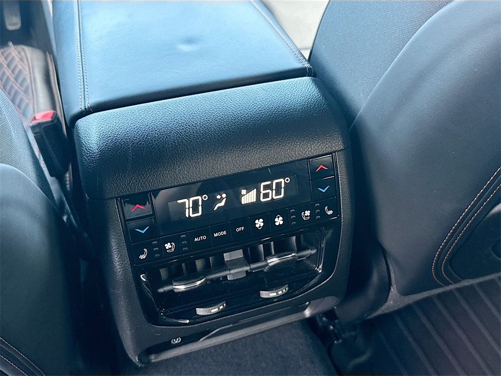 2022 Jeep Grand Cherokee Summit photo 18