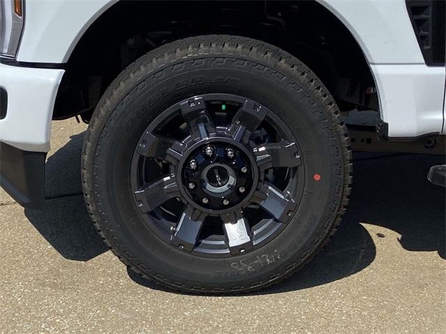 2026 Ford F-350 photo 7