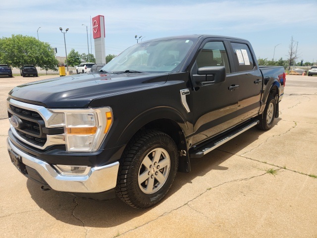 2021 Ford F-150 XLT photo 3