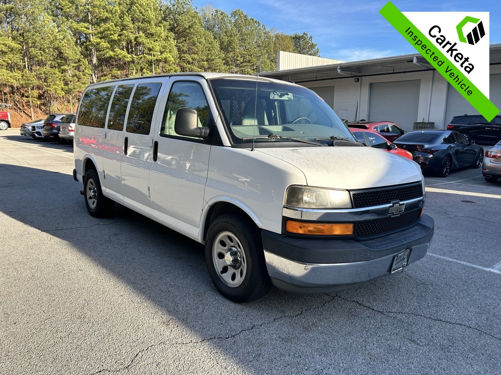 2014 Chevrolet Express Passenger LS's photo