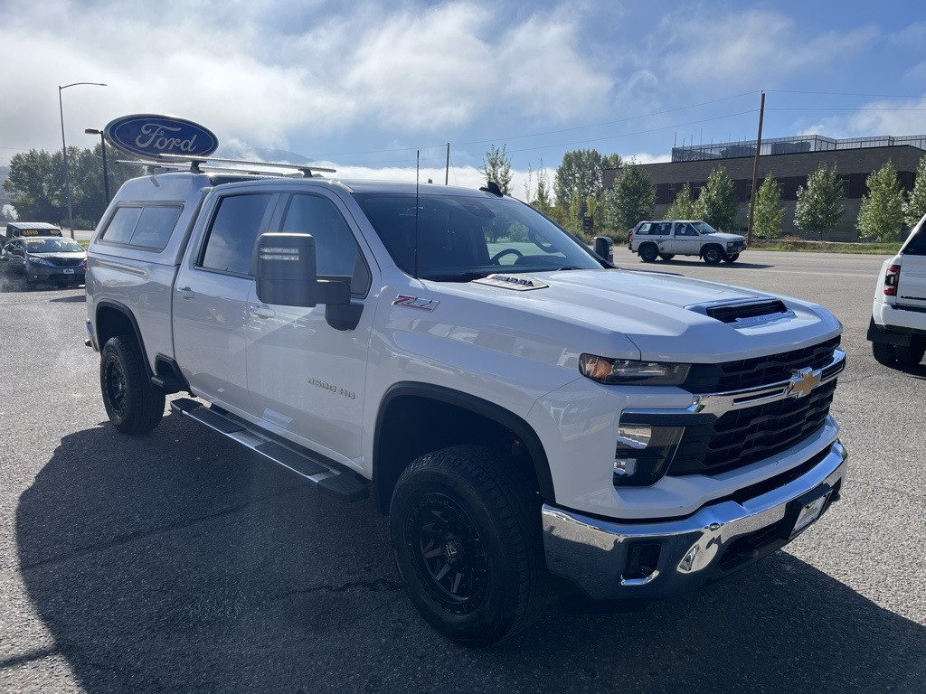 2024 Chevrolet Silverado 2500HD LT photo 7