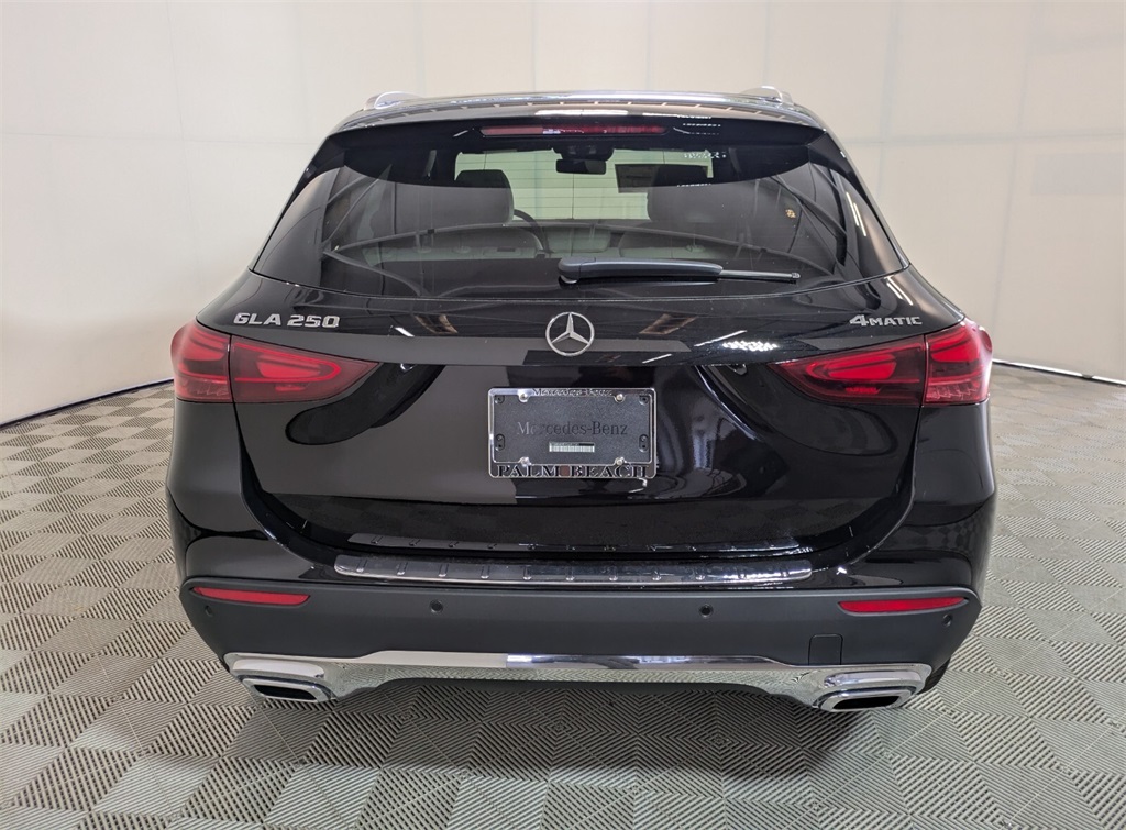 2026 Mercedes Benz GLA 250 4MATIC photo 4