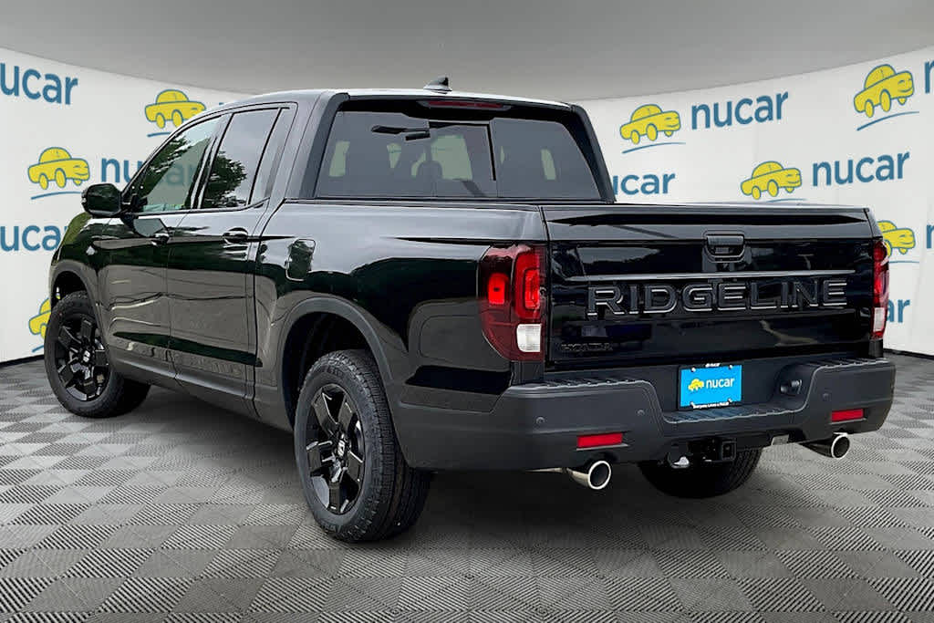 2026 Honda Ridgeline Black Edition photo 4