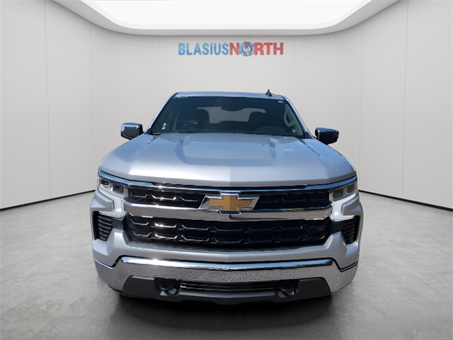 2022 Chevrolet Silverado 1500 LT photo 3