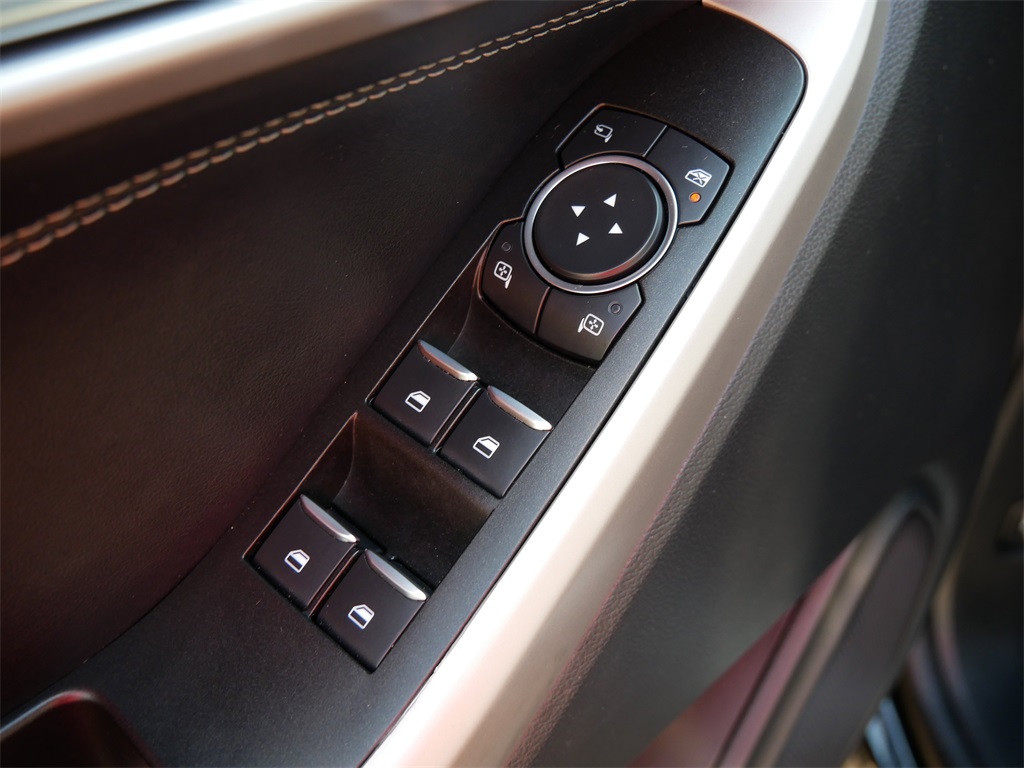 2022 Ford Explorer Limited photo 15