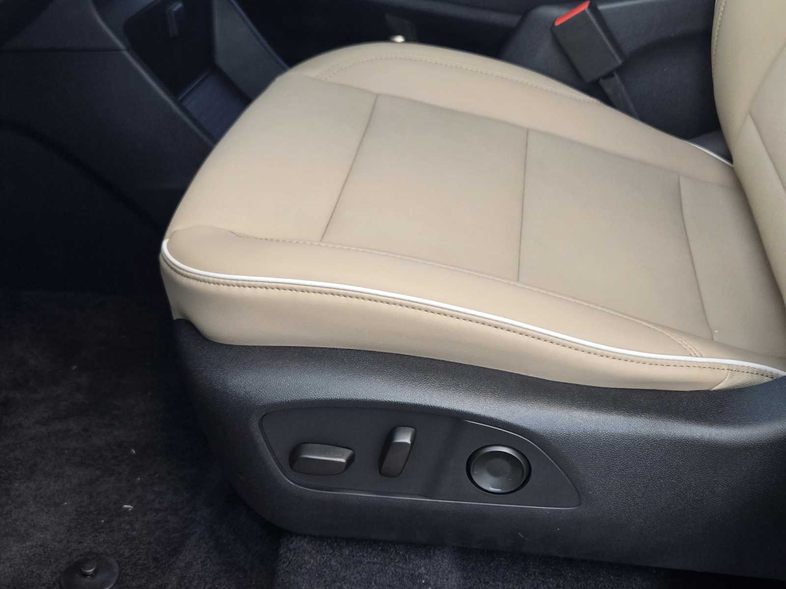 2026 Buick Enclave Preferred photo 16