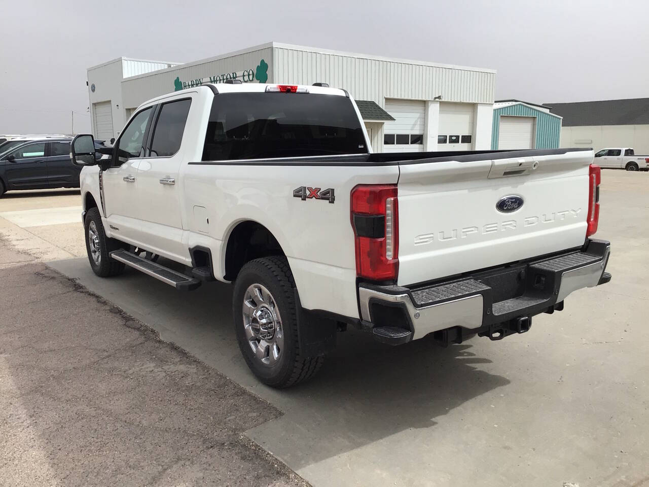 2025 Ford F-350 Lariat photo 5