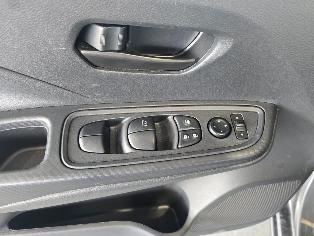 2023 Nissan Versa S photo 8
