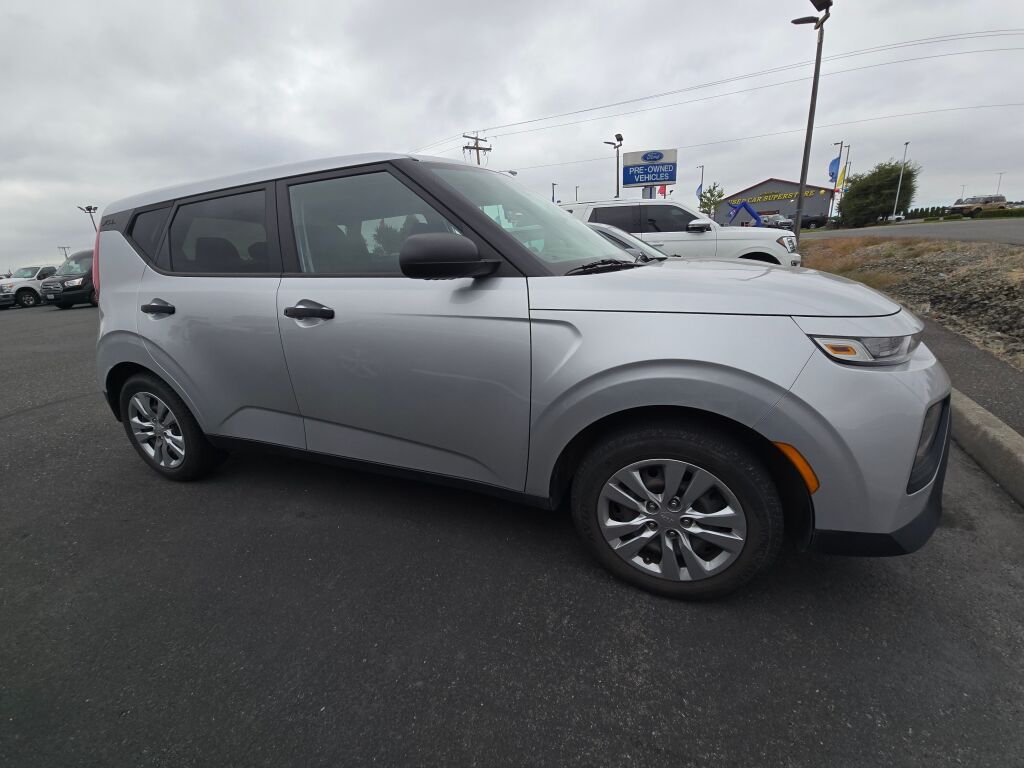 2020 Kia Soul LX photo 4