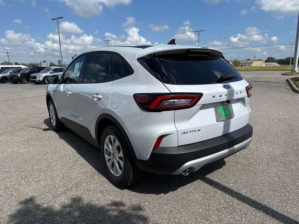 2026 Ford Escape Active photo 3