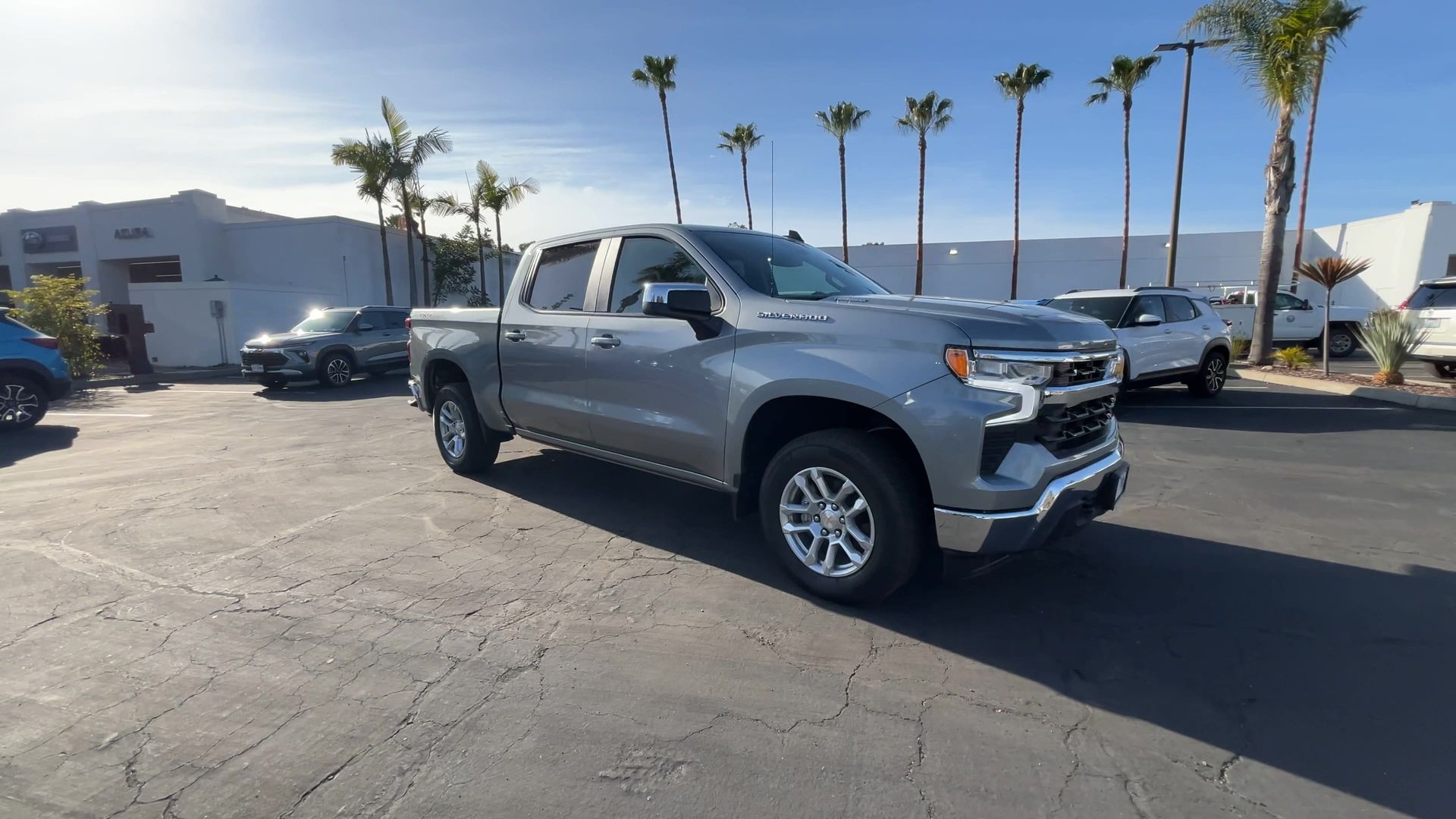 2025 Chevrolet Silverado 1500 LT photo 2