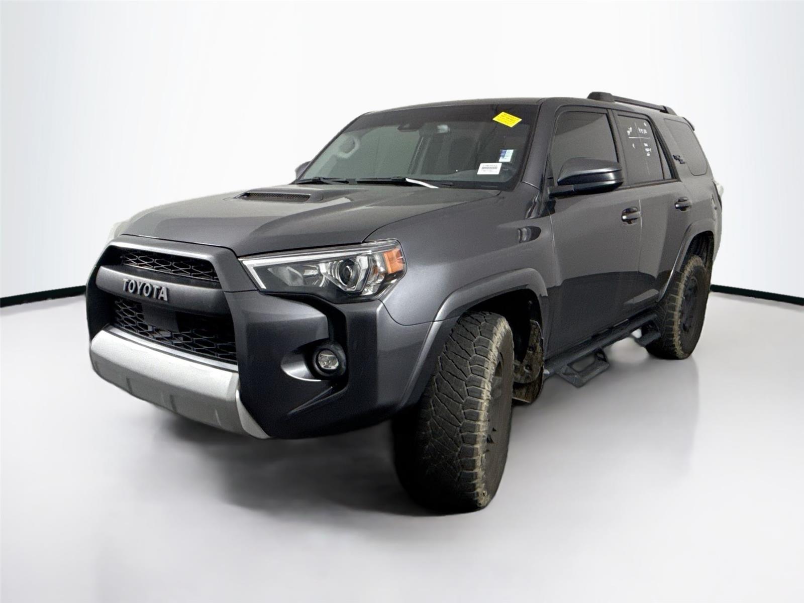 2022 Toyota 4Runner TRD photo 2
