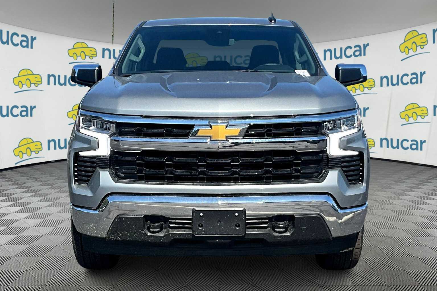 2025 Chevrolet Silverado 1500 LT photo 2