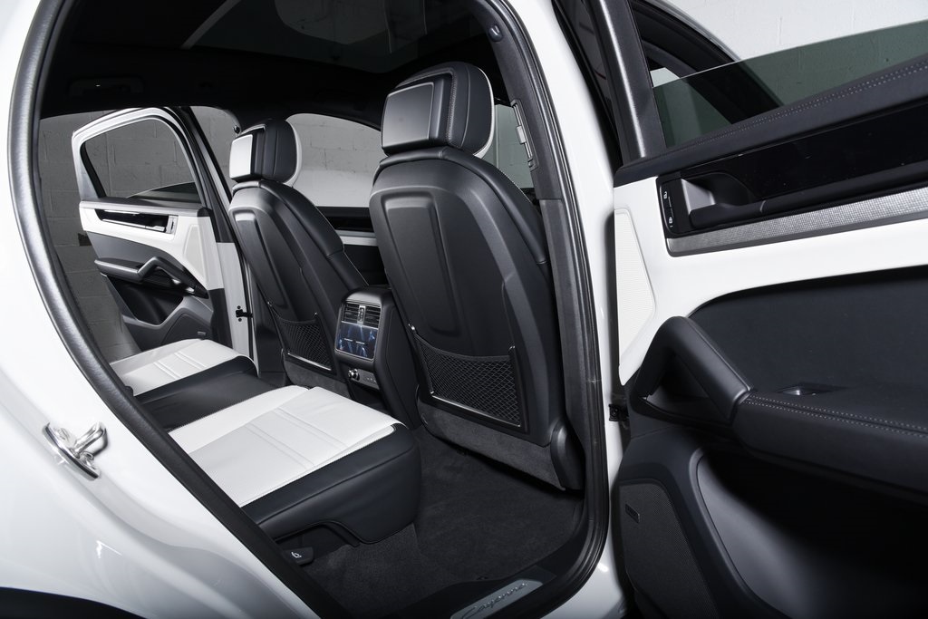 2025 Porsche Cayenne E-Hybrid photo 28