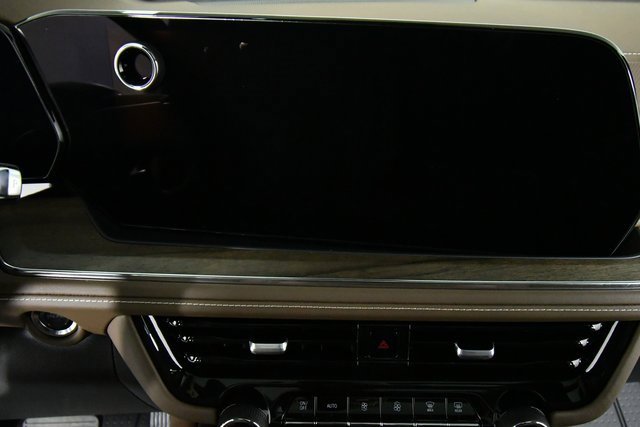 2026 Chevrolet Suburban High Country photo 3