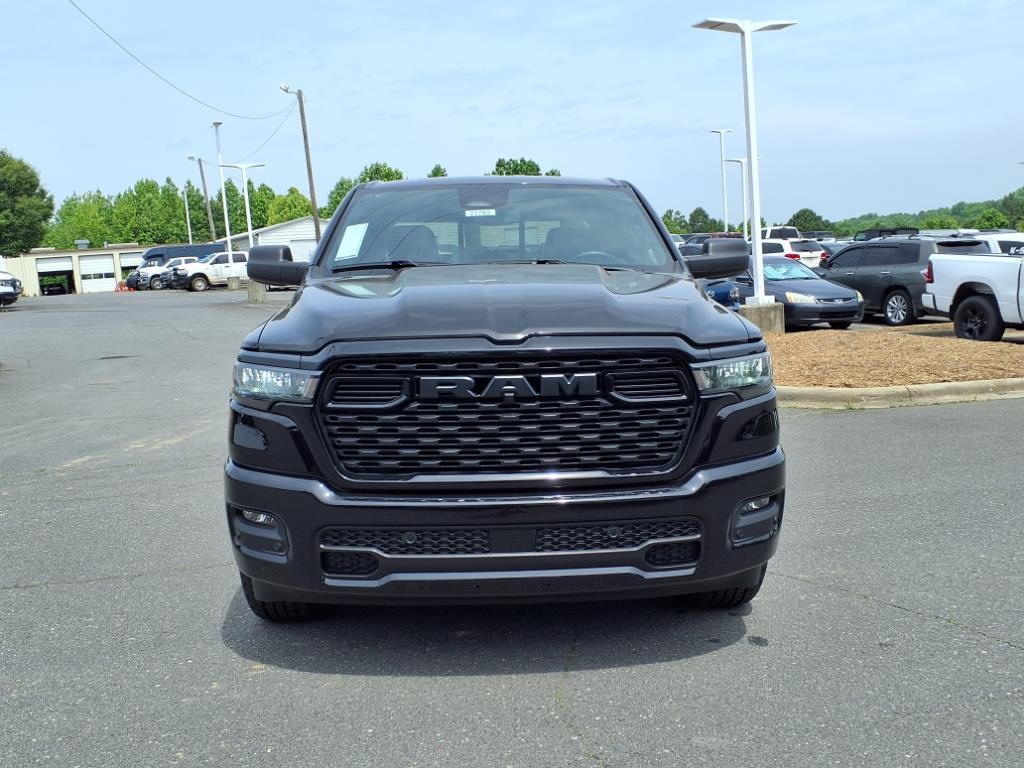 2025 Ram 1500 Tradesman photo 2
