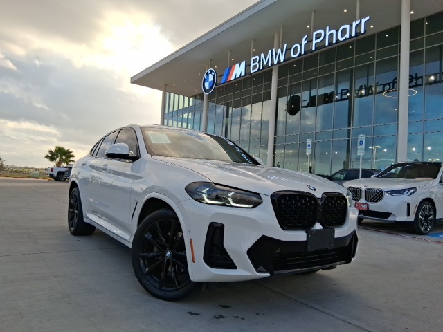 2025 BMW X4 30i's photo