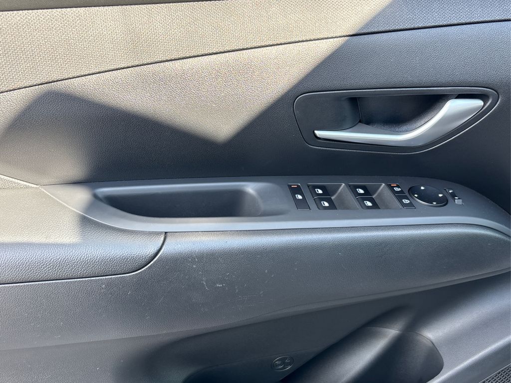 2025 Hyundai Tucson SEL Convenience photo 20