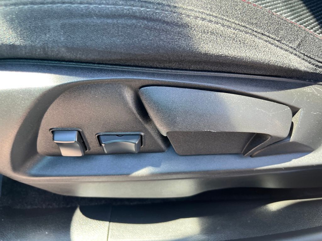 2016 Chevrolet Equinox LT photo 10