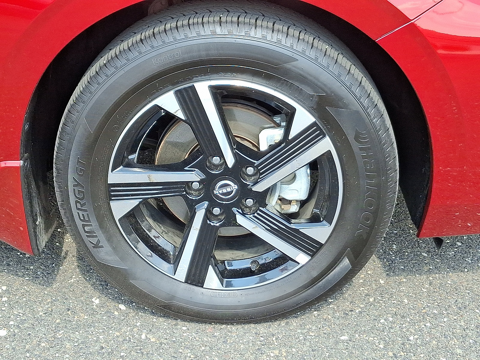 2025 Nissan Sentra SV photo 8