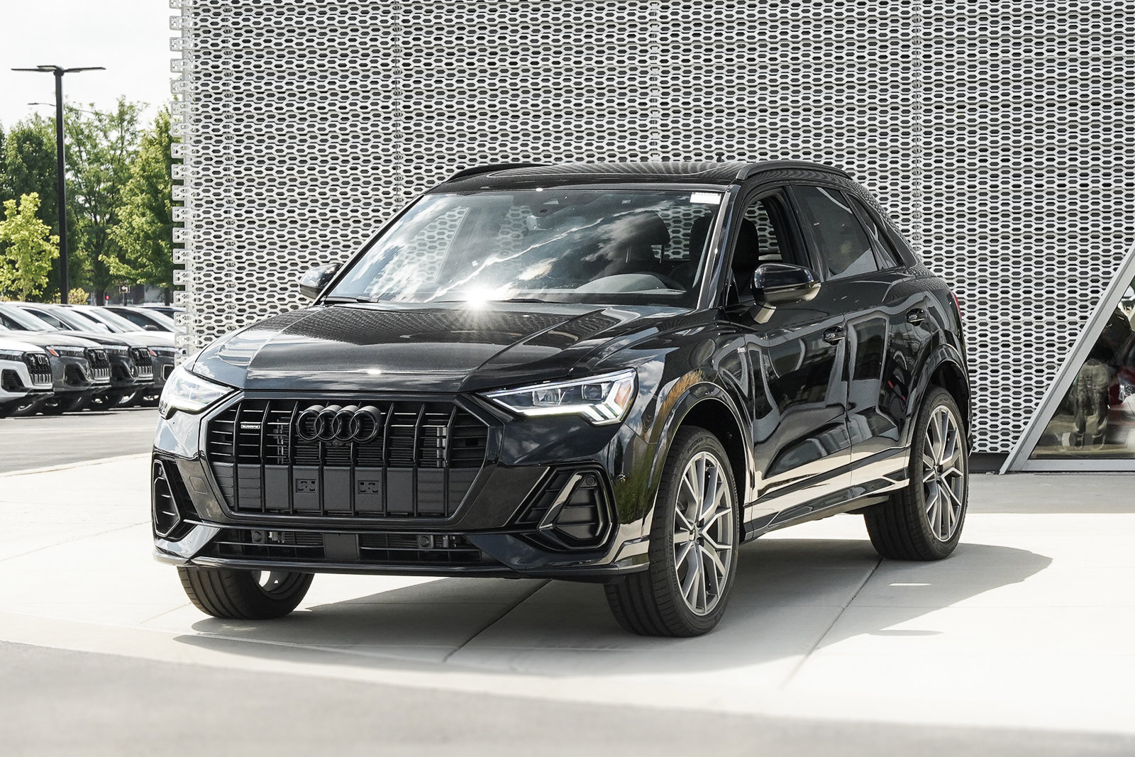 2025 Audi Q3 S line Premium Plus photo 5