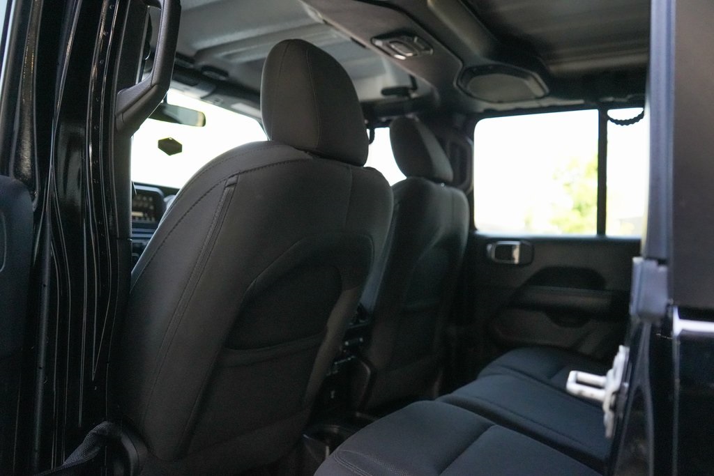 2019 Jeep Wrangler Unlimited Sahara photo 25